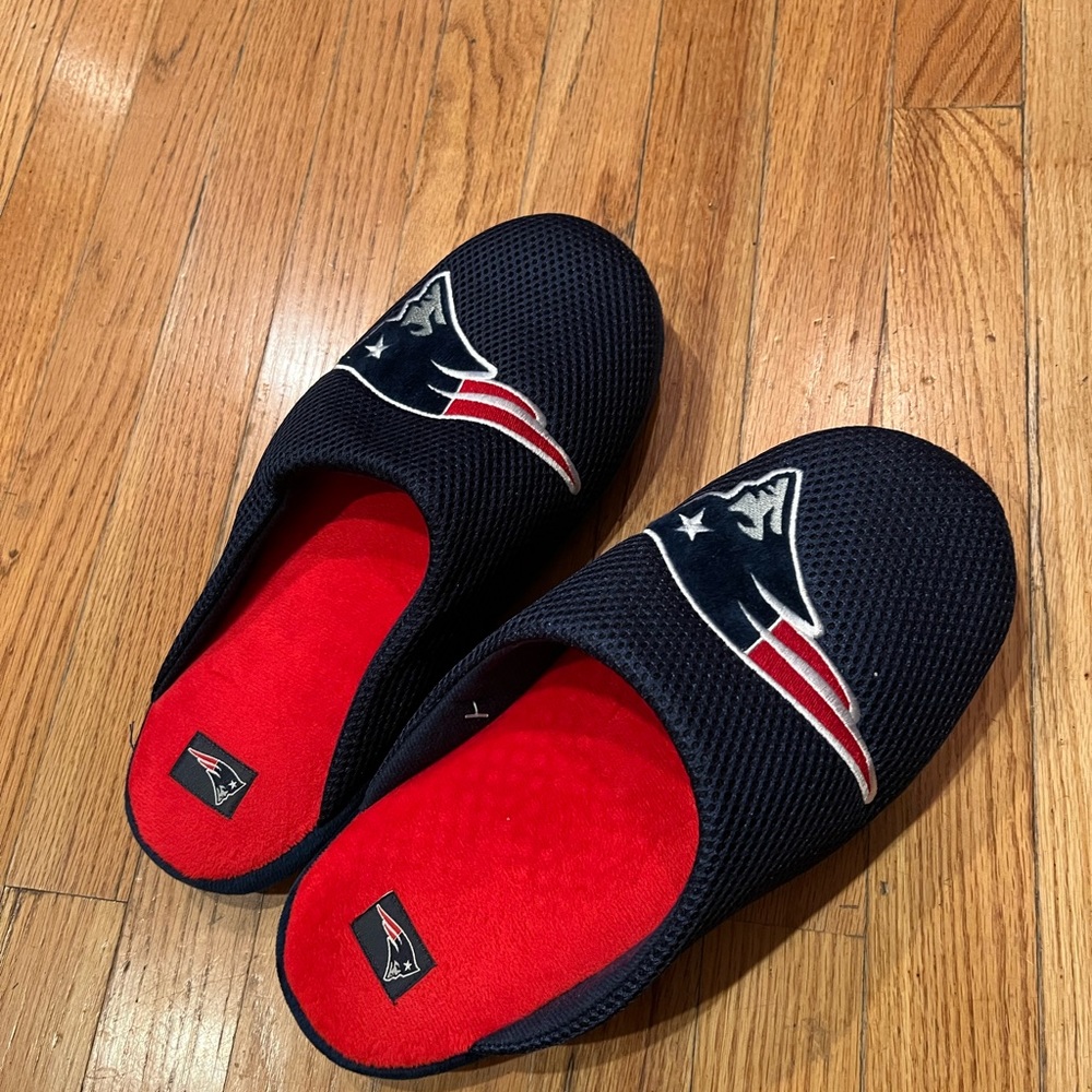 Patriots men slippers